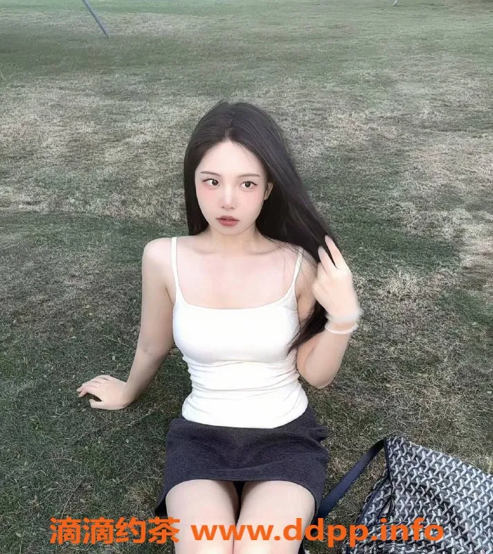 广州楼凤-天河优妮，口爆与鸳鸯浴，课费8P