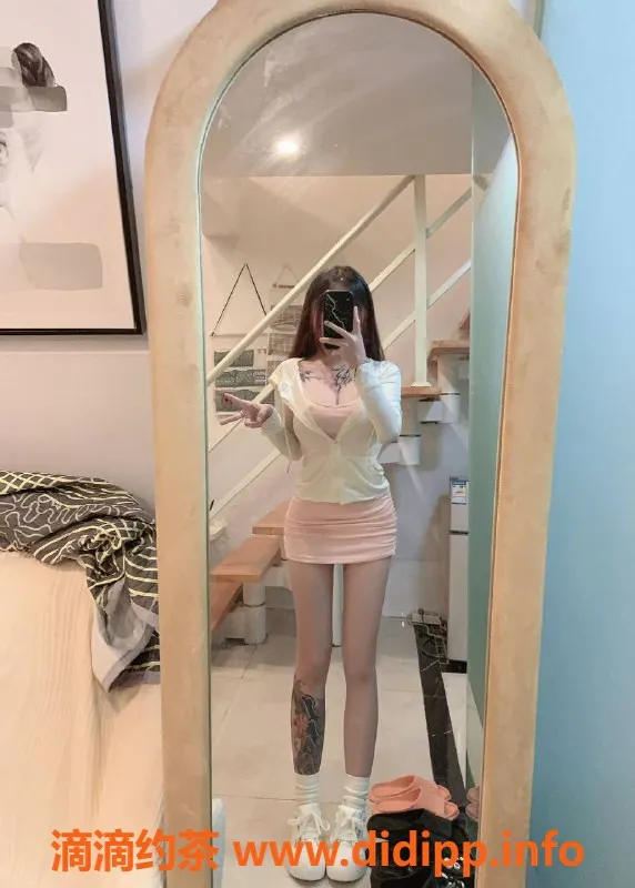 成都上门服务-成都汤圆，17岁娇小妹，服务优质，600元一次