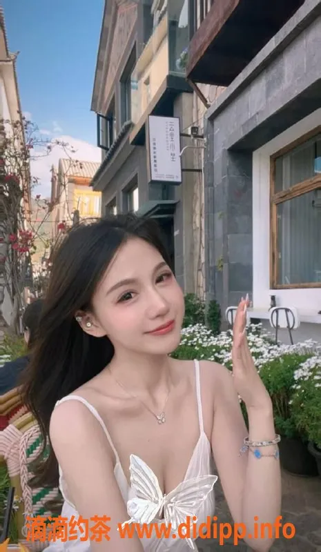 杭州楼凤-拱墅御姐盐盐，颜值巨乳美女等你约！