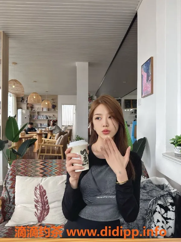 深圳楼凤-深圳福田晓彤：大胸170，1900元超值体验