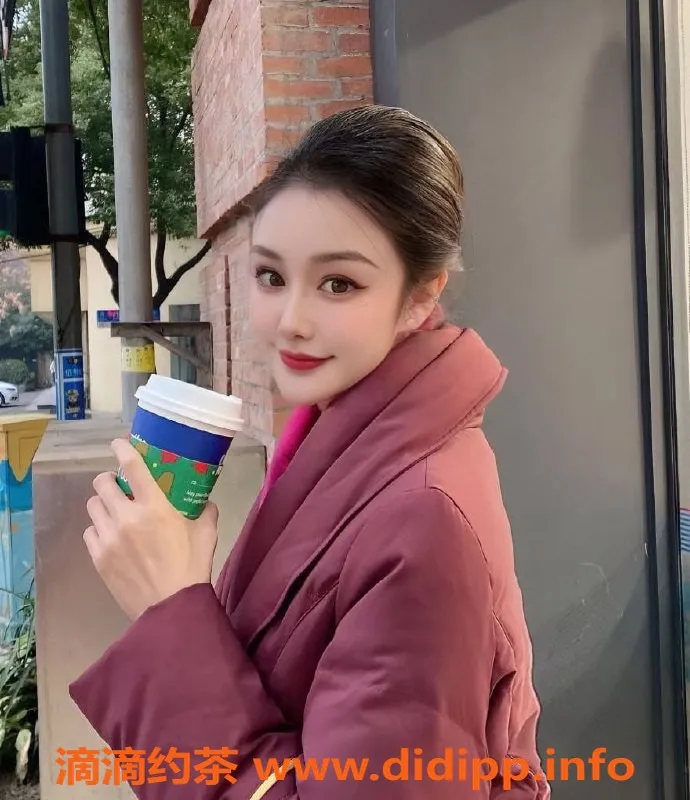 上海楼凤-静安琳达 南航空姐 身高170 1800P