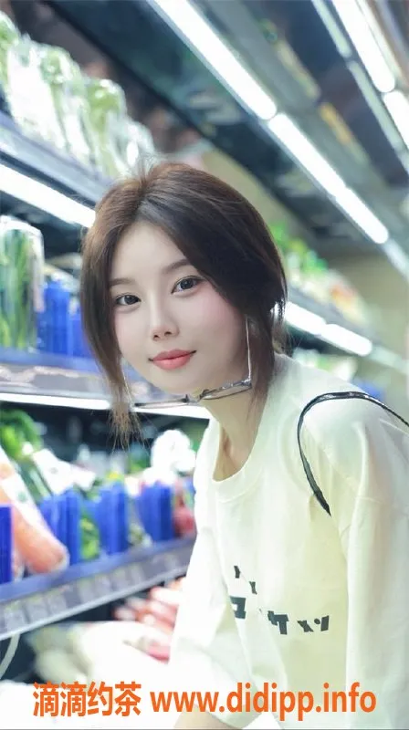 广州楼凤-天河御姐杨阳，视频验证，8P鸳鸯浴双飞服务