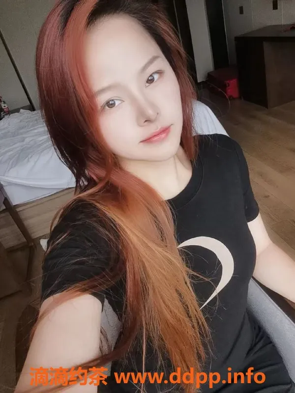 深圳上门服务-宝安万达优娜，26岁小巧妹子，800元开启莞式服务