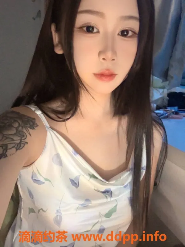 杭州楼凤-拱墅嫩妹小不点，900元/次，最棒的舌吻体验