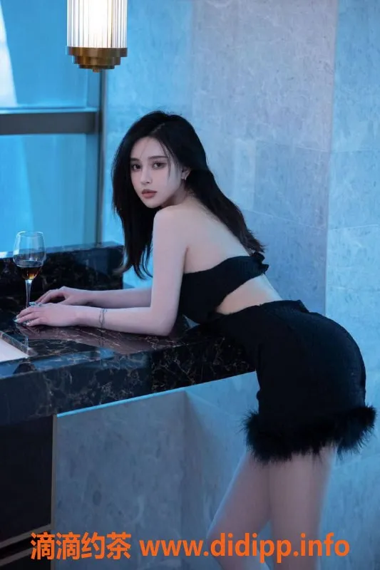 杭州楼凤-上城小柠檬，嫩妹舌吻69互舔，1200起