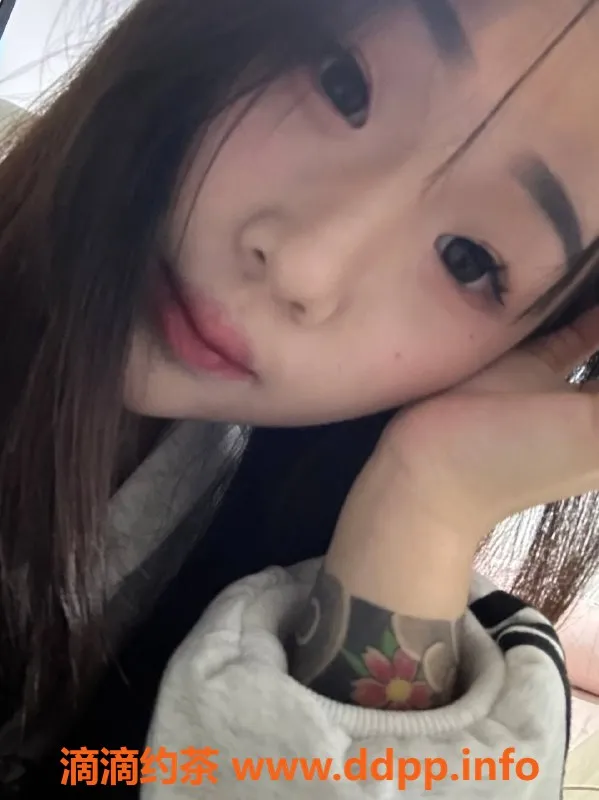 成都楼凤-朵儿16岁清纯嫩妹，身高160，报价600