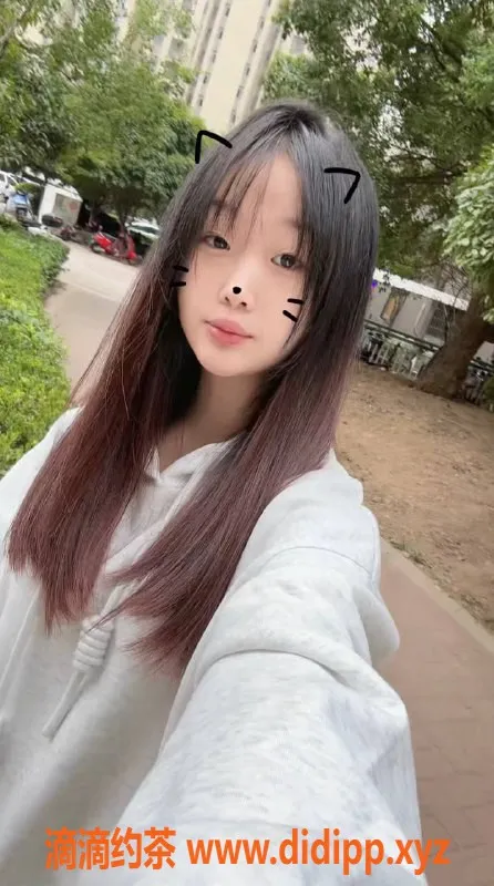 成都楼凤资源信息,朵儿16岁清纯嫩妹，身高160，报价600