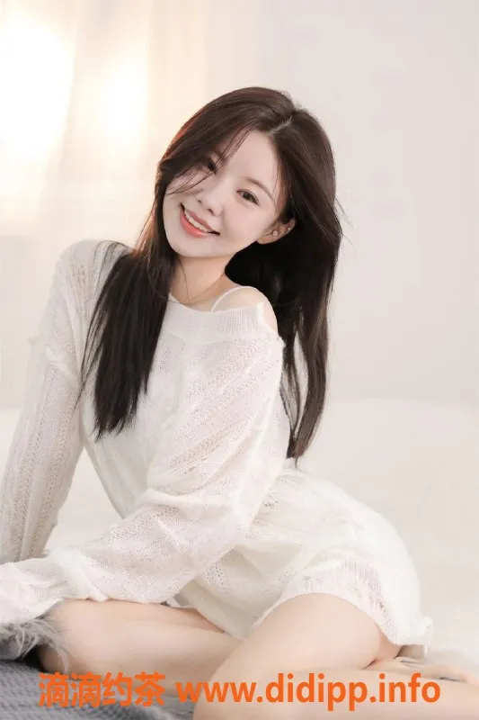 广州楼凤-天河杨杨，788p体验，私密贴心服务