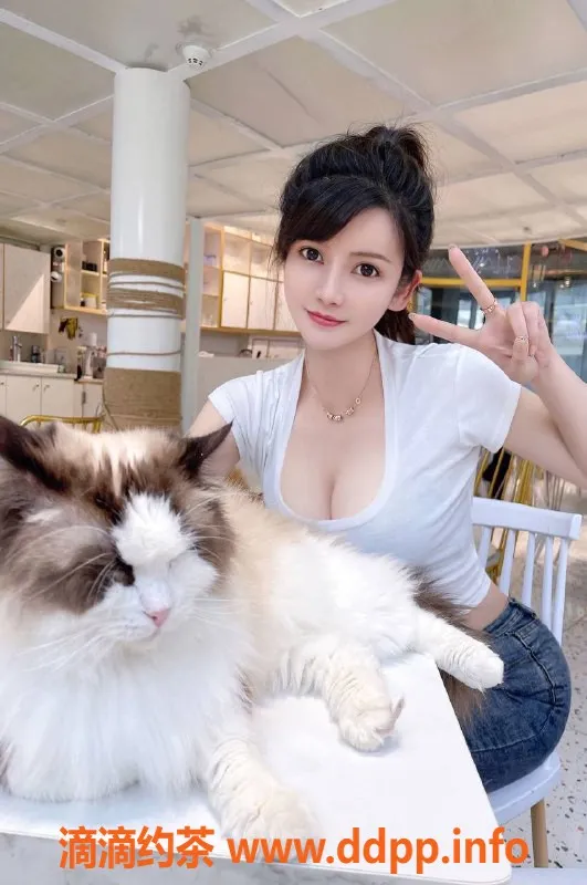 福州楼凤-仓山馨馨，164cm、105斤中俄混血美女