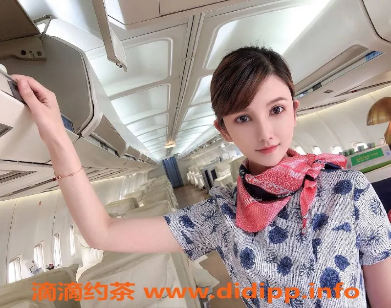 福州楼凤-仓山馨馨，164cm、105斤中俄混血美女