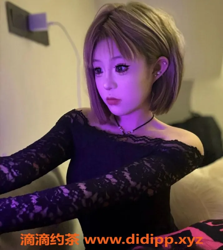 上海楼凤-浦东嫩妹床欢，165cm 36C 45KG，800元起