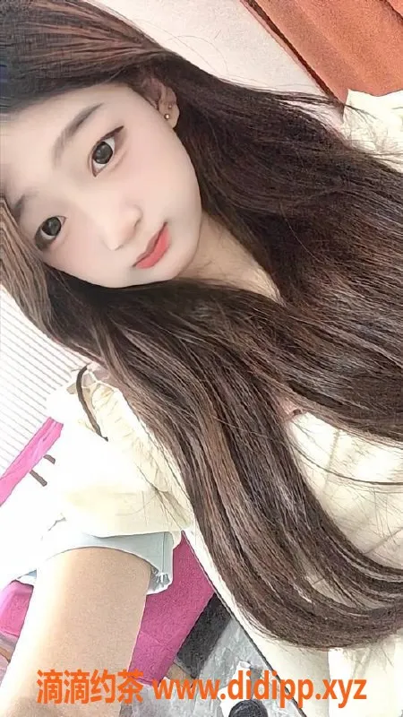 深圳楼凤资源信息,龙华区嫩妹婉儿，700元制服蛇吻服务