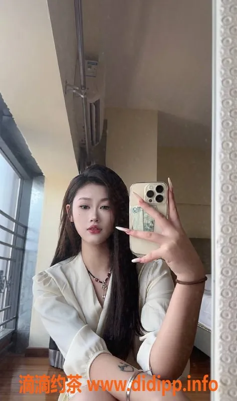 广州楼凤-番禺正妹晶晶，水嫩可人700元约会
