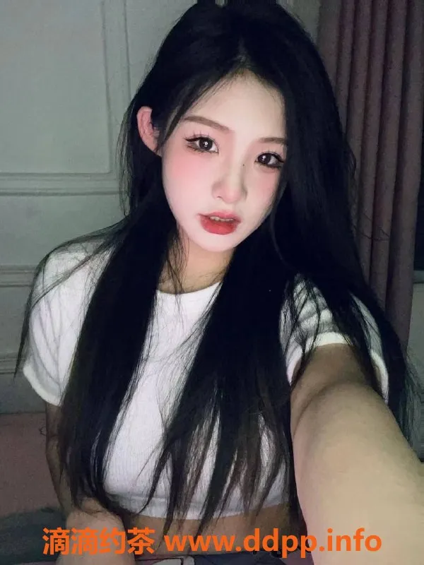 杭州楼凤-拱墅小萌——巨乳嫩妹舌吻服务