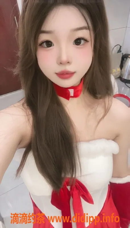 长沙楼凤资源信息,雨花区蜜桃儿，160cm、50kg，18岁C罩杯热情服务