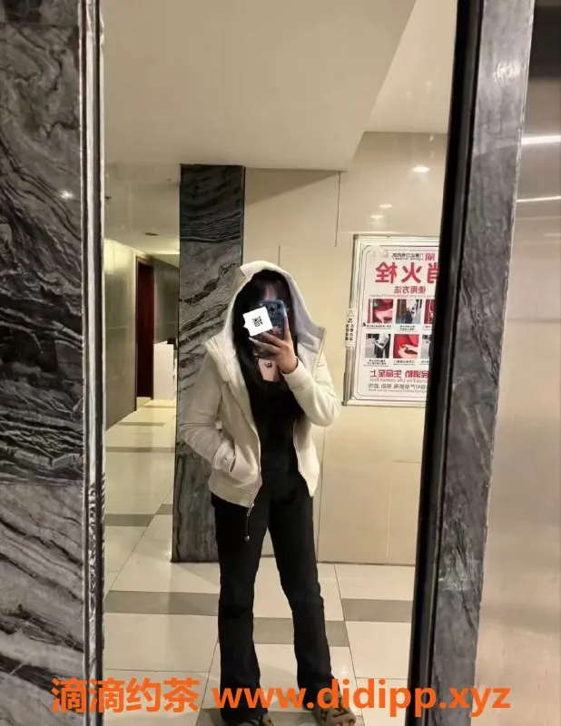 广州楼凤-白云嫩妹嘉嘉，600元畅享舌吻服务