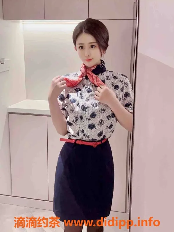 上海楼凤-静安御姐诗诗，166cm 36D 50KG，超值服务体验