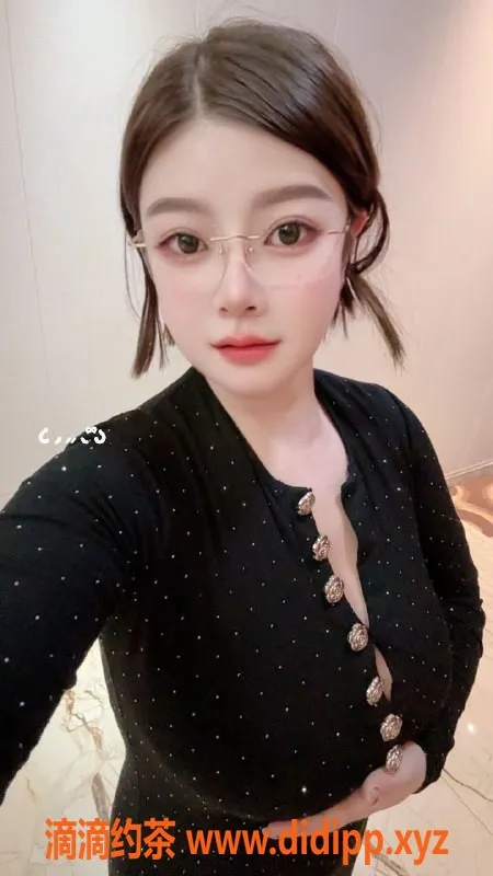 南京楼凤-秦淮菲儿，700元等你来体验！