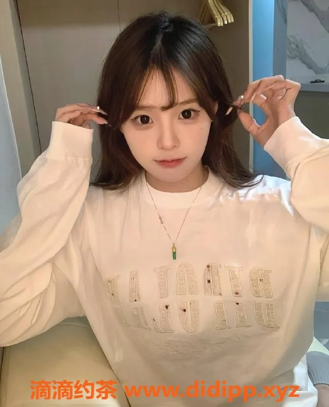 上海楼凤-闵行小可爱，165身高，42公斤，1600起