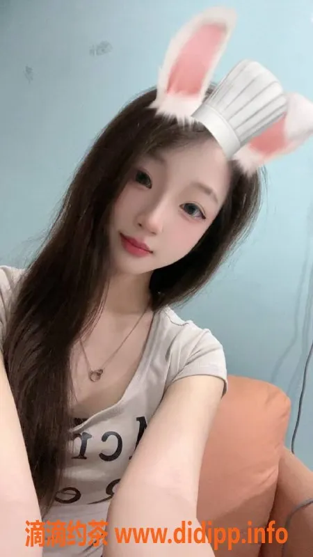 深圳楼凤-宝安霞霞：18岁嫩妹，165cm，1200元起