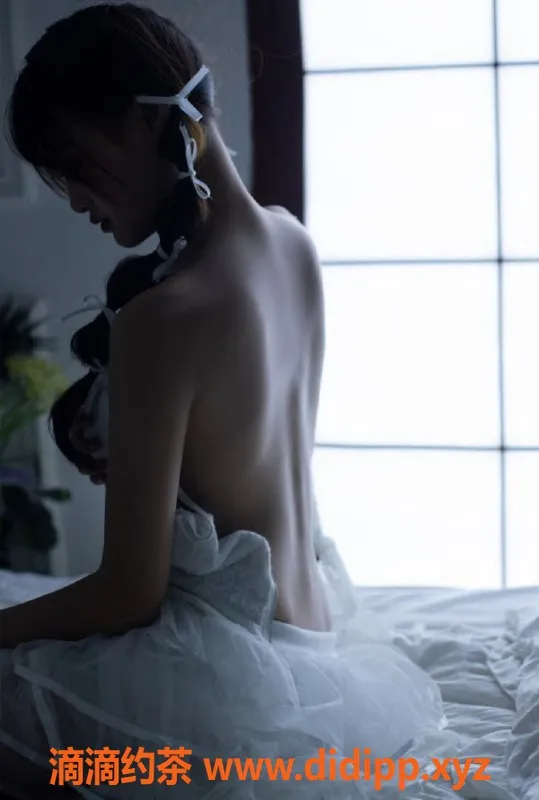 上海楼凤-黄浦懒羊羊，160cm白嫩妹，1300元起