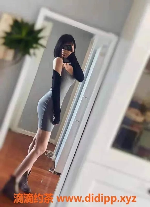 广州楼凤资源信息,越秀苏苏，课费900元，私聊获取更多信息