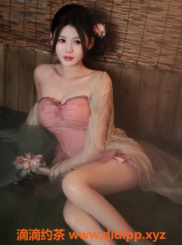 上海楼凤-普陀小小晗，160cm 44斤 甜美服务