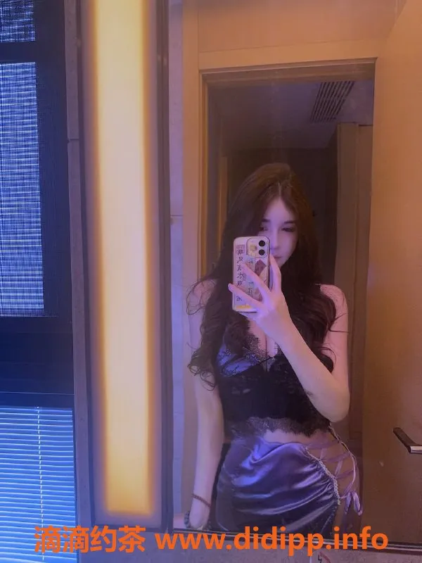 杭州楼凤-滨江区骆宁，168cm白肤美女，900元起！