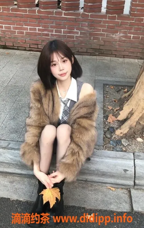 上海楼凤-闵行小可爱，白嫩172身高，1200起价