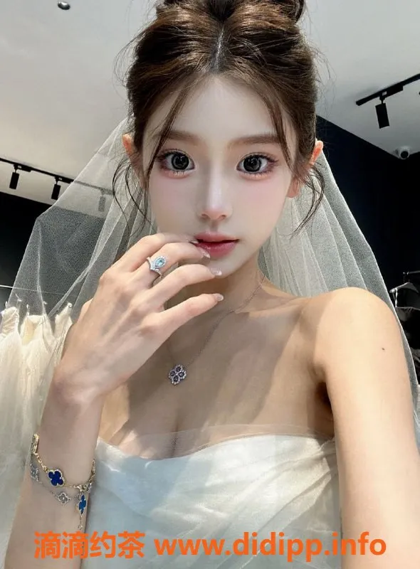 上海楼凤资源信息,浦东熙熙，168高挑C罩杯舞蹈艺术生