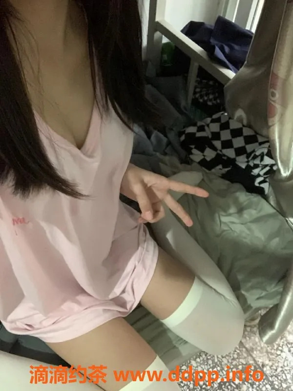 成都楼凤-驷马桥小梦，168cm排骨妹，颜值高价优