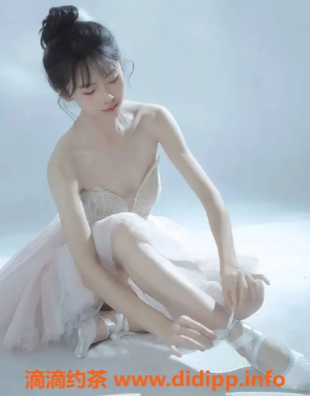 上海楼凤资源信息,普陀库洛米，165CM嫩妹，1300元起，舌吻服务