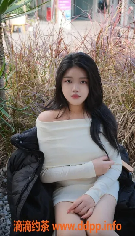 深圳楼凤-南山朱丽叶，身高170，服务特色六九，价格800起