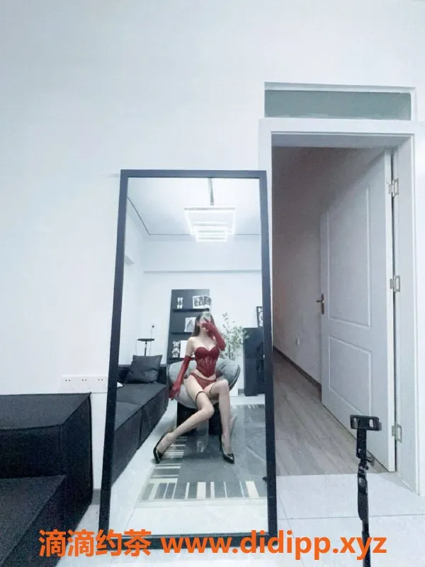 深圳楼凤-福田区罗兰御姐，900元制服服务体验超赞！