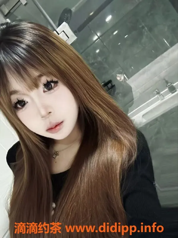 成都楼凤-成都嫩妹七七，165cm、100斤，首次体验仅需600元