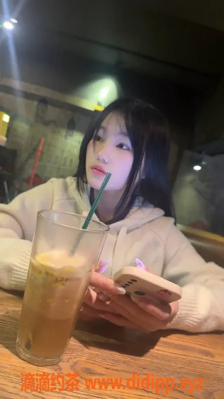 长沙楼凤资源信息,开福区小草莓，私密服务等你来体验