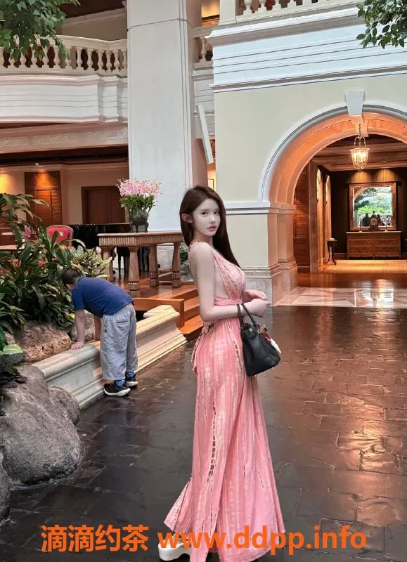 深圳楼凤-深圳龙华白虎老师，1500起，超骚服务体验