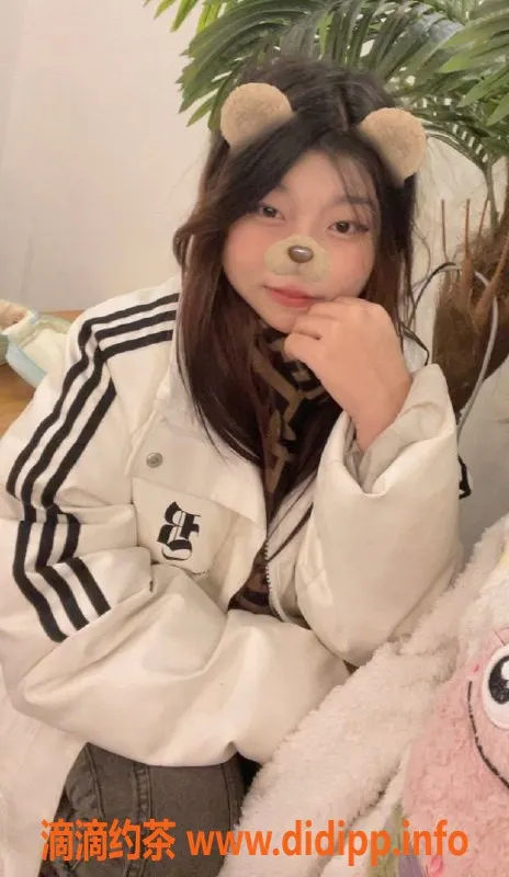 成都楼凤资源信息,新都嫩妹倪倪，160cm匀称身材，400元陪洗服务