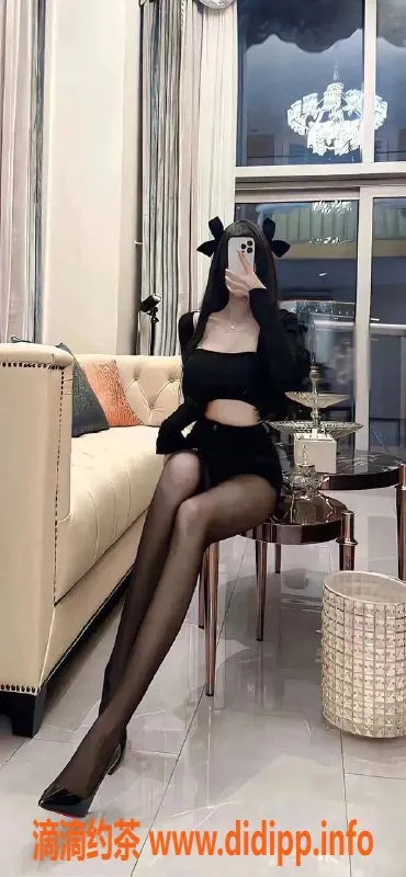 南昌楼凤-高新区微胖美女默一，168cm，D+，水费700起