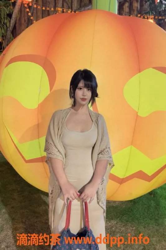 深圳楼凤资源信息,光明嫩妹釉染，20岁162D，服务优质