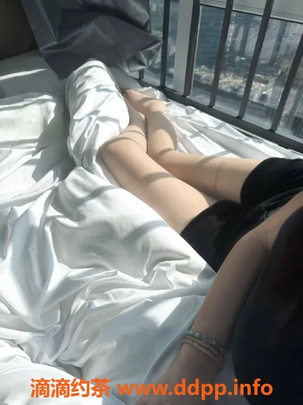 成都楼凤-成都骚骚学妹来袭，服务项目丰富！