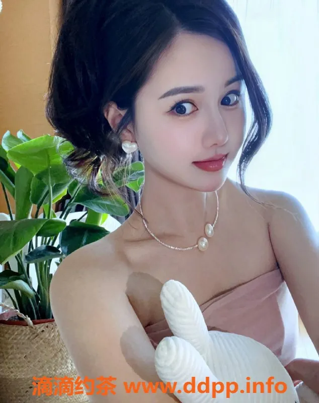 北京楼凤-三里屯嫩妹猪丽叶，内衣批发30元起