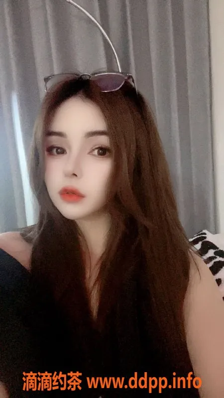 杭州楼凤-滨江区美少女Lisa，165cm D罩杯，45kg，热情服务