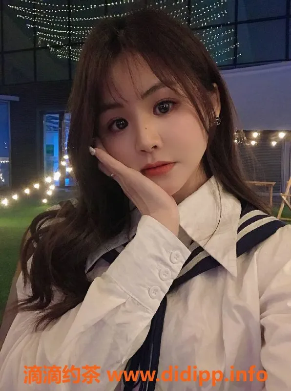 广州楼凤-白云乐琪：御姐大胸，舌吻服务等你来体验！