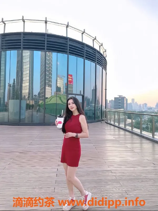 东莞楼凤资源信息,南城金秘书，27岁165cm，48kg，纯天然36D