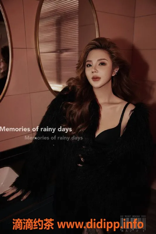 北京楼凤-朝阳双井乐姐，28岁161cm，110斤，38C，课时费13p