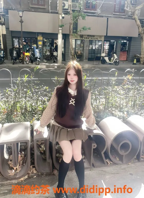 广州楼凤-天河嫩妹小Q，700元一小时，视频验证！