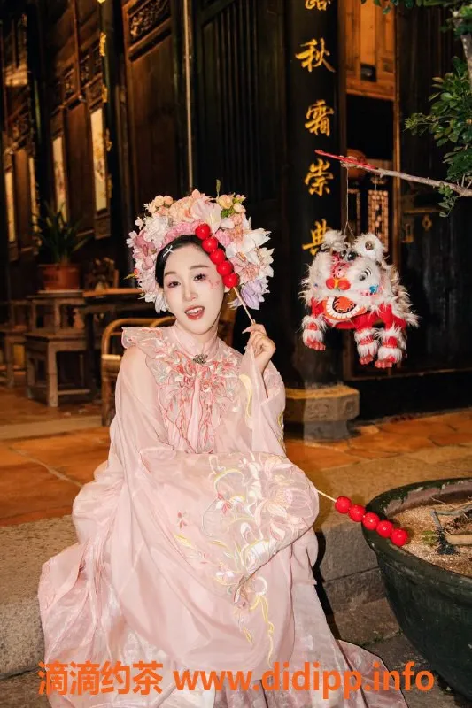 武汉楼凤-光谷区小青，600p嗨翻天，服务超赞！