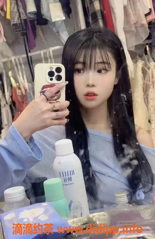 成都楼凤-成都小米，19岁，身高160，巨乳嫩妹