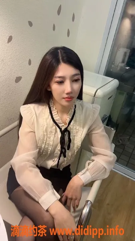 昆明楼凤-官渡区琪露诺，茶费700，视频认证私教！